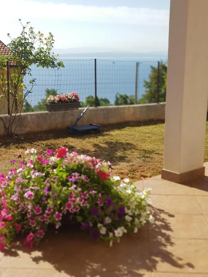Adriana F. Apartman Dobreć